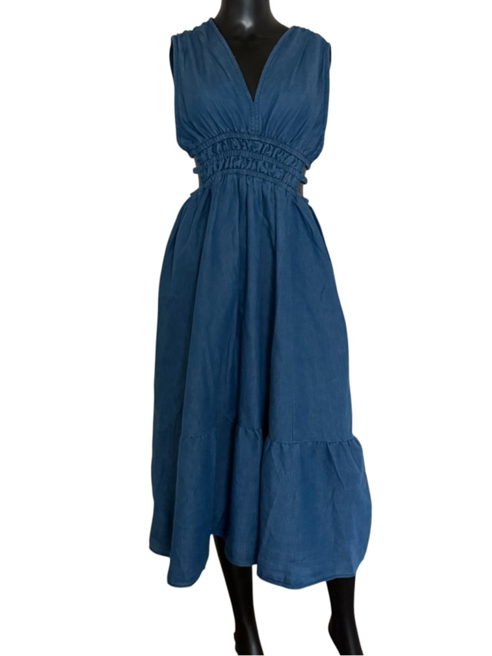 Blue  Jeans Sleeveless V‑Neck Smocked Waist Midi Dress